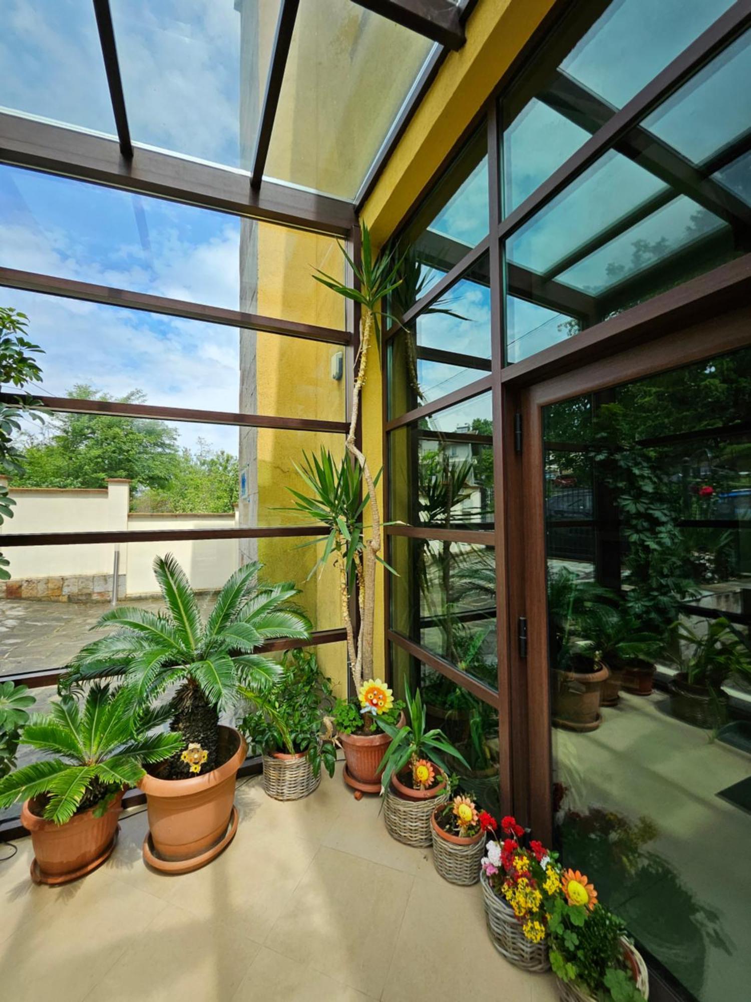 Family Hotel Komhotel Берковиця Екстер'єр фото