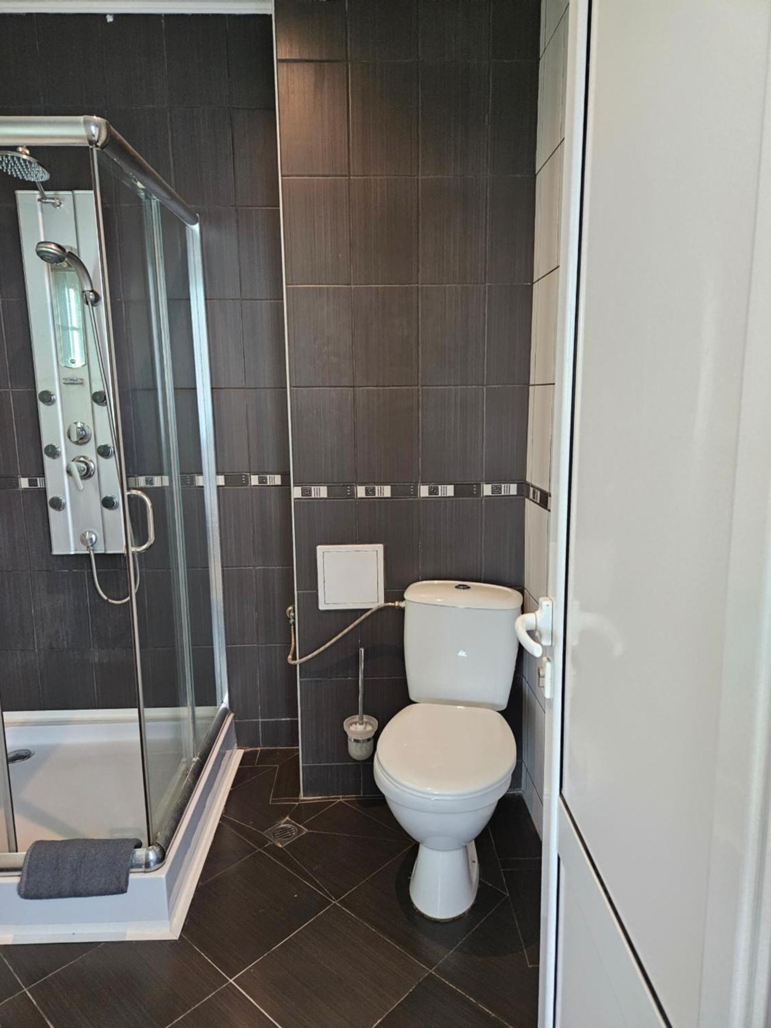 Family Hotel Komhotel Берковиця Екстер'єр фото