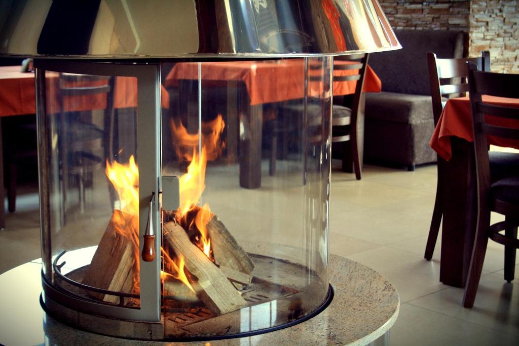 Family Hotel Komhotel Берковиця Екстер'єр фото